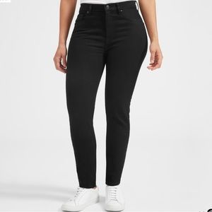 Everlane NWOT  10”Highrise Skinny Stretch Jeans in Black. 32 x 32